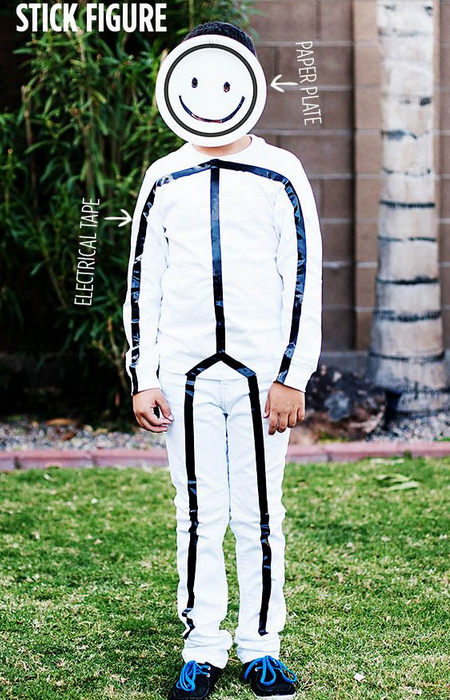 Stick-it-To-em-Some-white-clothes-electrical-tape-a-paper-plate-Click-Pic-for-More-Ideas-halloween-costume-ideas