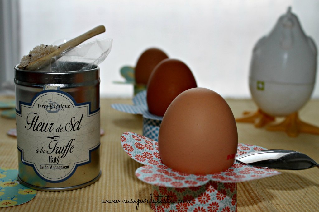 Porta uovo in carta in 5' * DIY 5' paper egg holder - Caseperlatesta