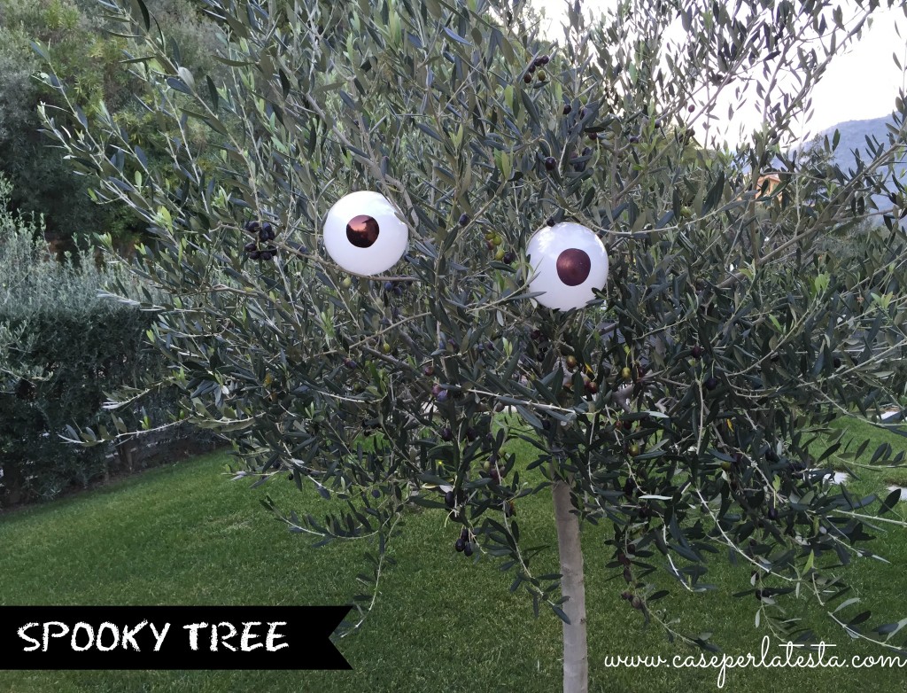 sPOOKY_TREE_2