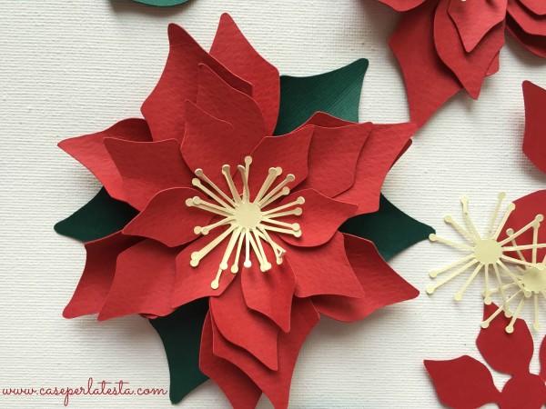 Stella Di Natale Cartoncino.Corona Di Stelle Di Natale In Carta Paper Poinsettia Wreath Caseperlatesta